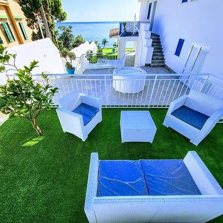 White Coral With Sea Access & Shared Pool Santa Flavia