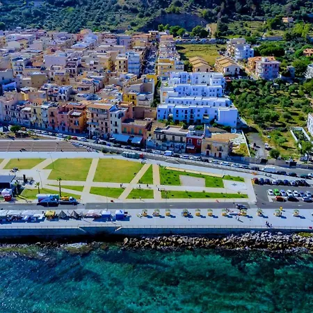 White Coral With Sea Access & Shared Pool Apartamento Santa Flavia