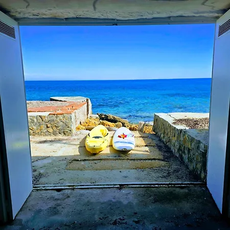 White Coral With Sea Access & Shared Pool Apartamento *