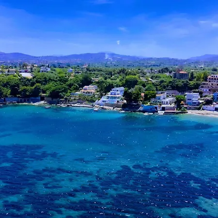 White Coral With Sea Access & Shared Pool