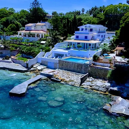 White Coral Exclusive Waterfront Shared Infinity Pool & Private Sea Access Apartment Santa Flavia