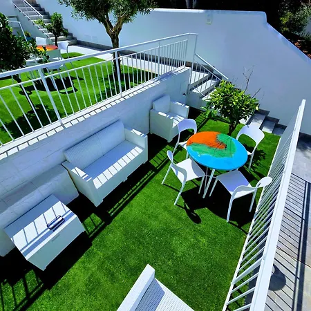 White Coral Exclusive Waterfront Shared Infinity Pool & Private Sea Access Apartment Santa Flavia