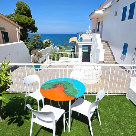 White Coral With Sea Access & Shared Pool 公寓